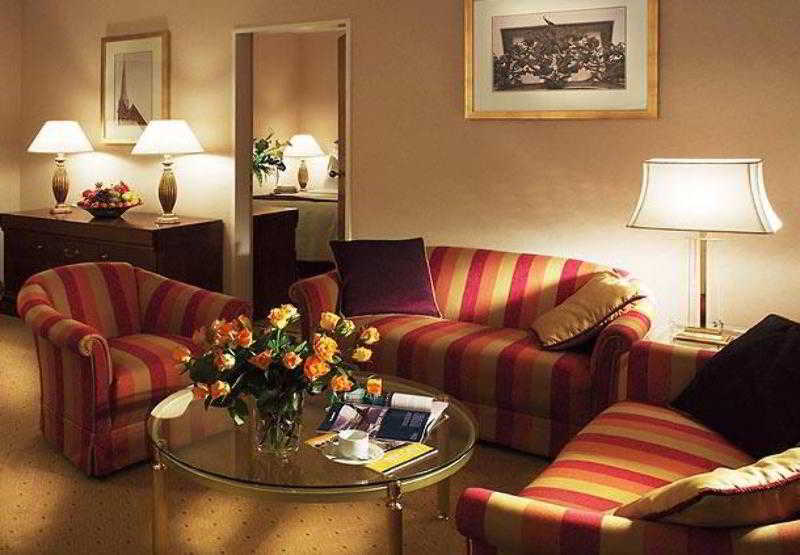 Renaissance Zurich Hotel Pokoj fotografie